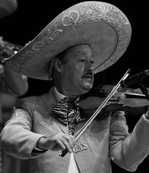 Cruzar la Cara de la Luna — OPERA San Antonio